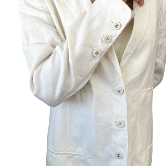 CHANEL Vintage 96P CC Mark Logo Jacket Silver Button #38 White Linen [106330] - Picture 3 of 11